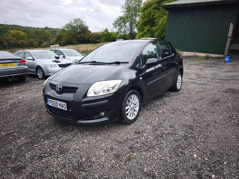 Black Used 2009 Toyota Auris Hatchback | £1,999 (Fair price) - Image 1/4