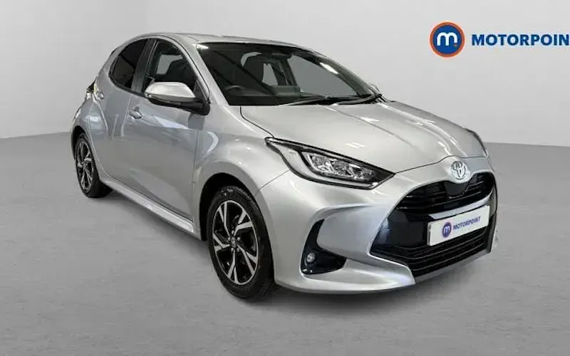 Second-hand Toyota Yaris Hybrid Design 116 CP (85 kW) 2026 Hatchback