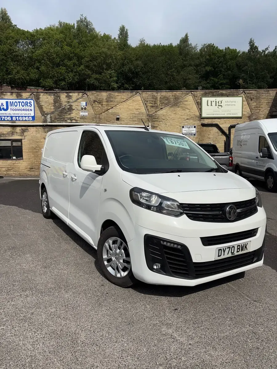 Used Vauxhall Vivaro Sportive 100 HP (73 kW) 2020 White MPV