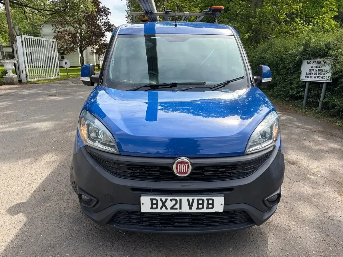 Used Fiat Doblò 2021 Blue MPV