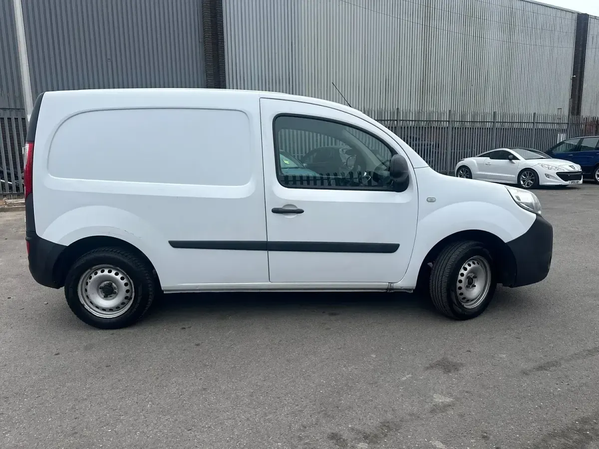 Used Renault Kangoo Business 2016 White MPV