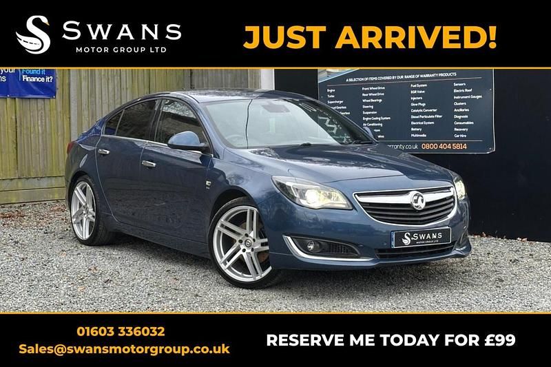 Used Vauxhall Insignia SRi 195 HP (143 kW) 2015 Blue Hatchback