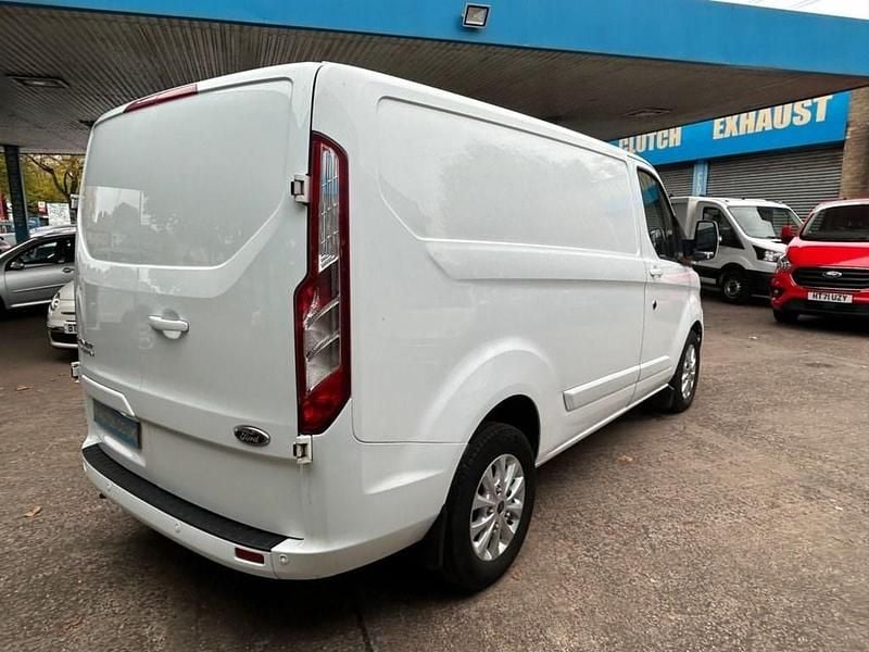 Used Ford Transit Custom Limited 130 HP (95 kW) 2020 White Van