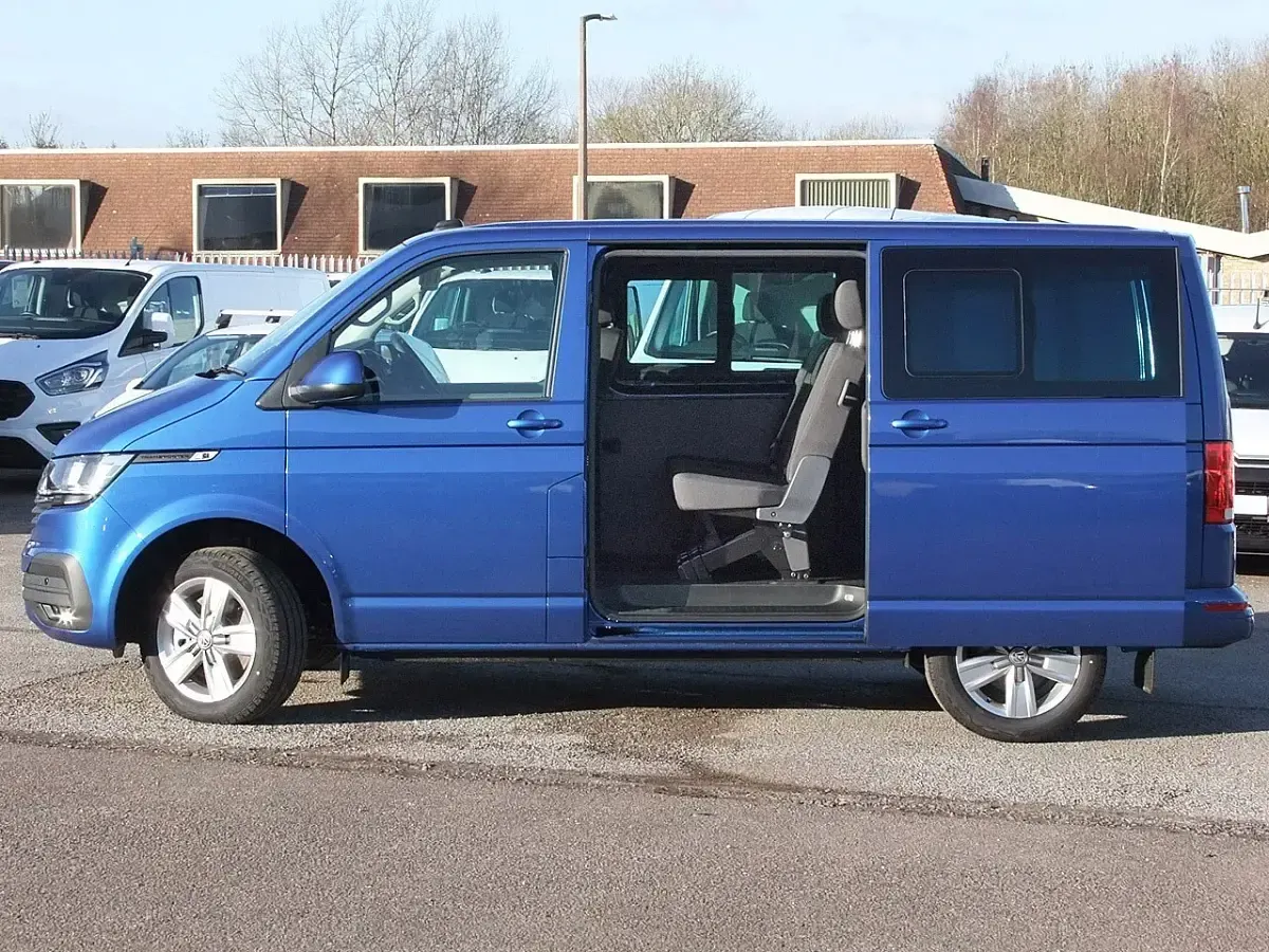 Used VW T6.1 Highline 150 HP (110 kW) 2020 Blue Van