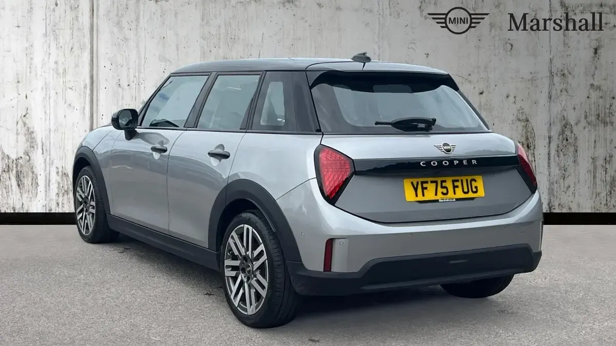 Used Mini Cooper Hatch 113 kW (154 HP) 2025 Silver Hatchback