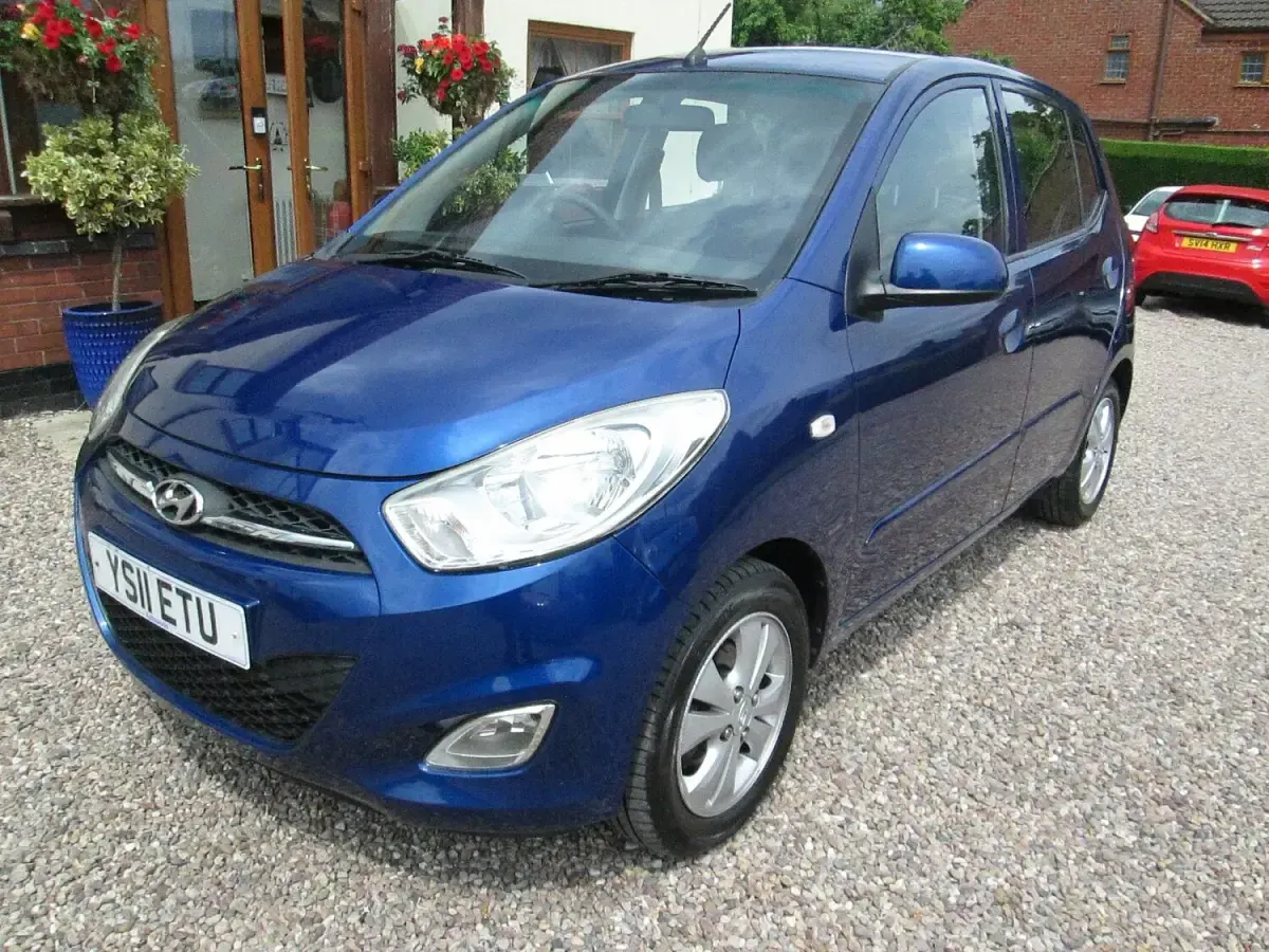 Used Hyundai i10 Active 86 HP (63 kW) 2011 Blue Hatchback