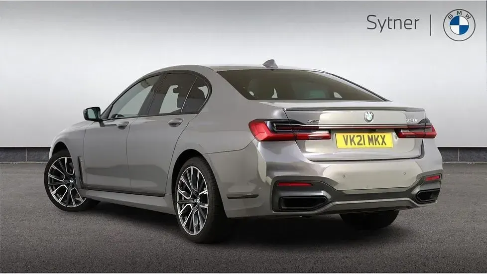 Used BMW 750 M Sport 530 HP (389 kW) 2021 Grey Sedan