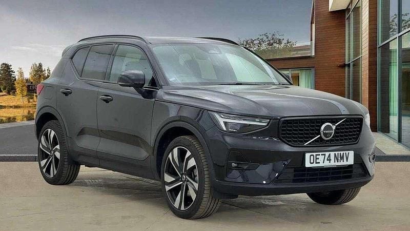 Black Used 2025 Volvo XC40 Ultra SUV | £35,773 - Image 1/4