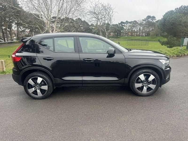 Used Volvo XC40 Momentum 190 HP (139 kW) 2019 Black SUV