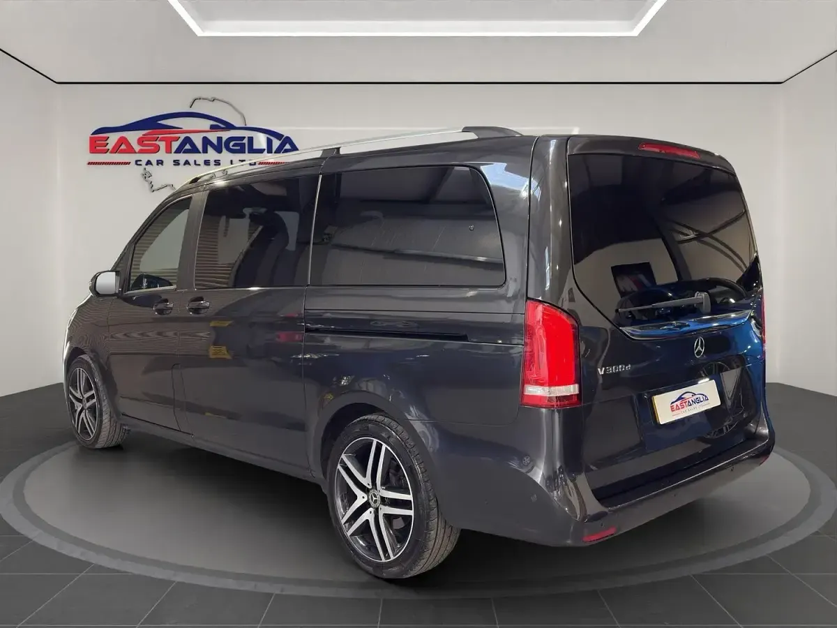 Used Mercedes V300 239 HP (175 kW) 2020 Grey MPV
