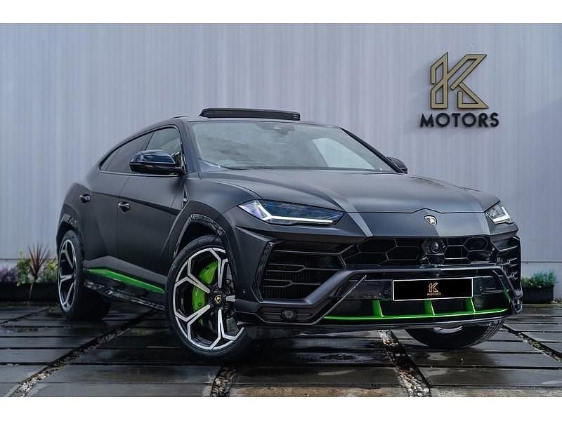Used Lamborghini Urus 641 HP (471 kW) 2019 Black SUV