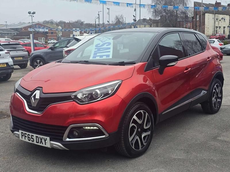 Used Renault Captur Signature 90 HP (66 kW) 2015 Red/black SUV