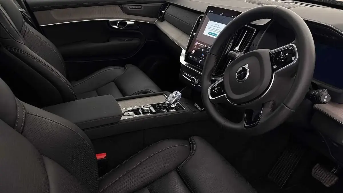 Usado Volvo XC90 Plus 455 HP (334 kW) 2025 Preto SUV
