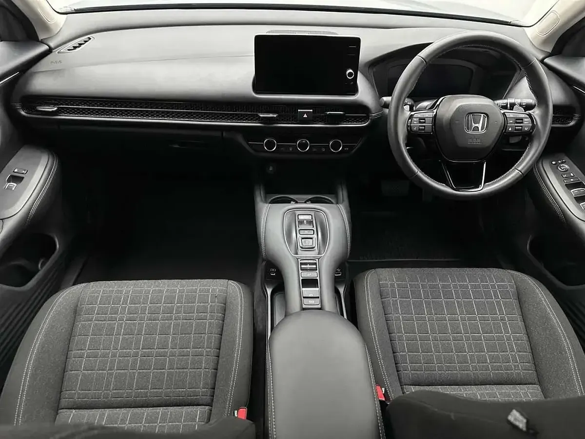Used Honda ZR-V Elegance 184 HP (135 kW) 2025 Nordic forest SUV