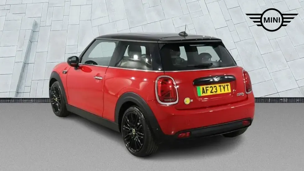 Used Mini Cooper SE Hatch 133 kW (181 HP) 2023 Red Hatchback