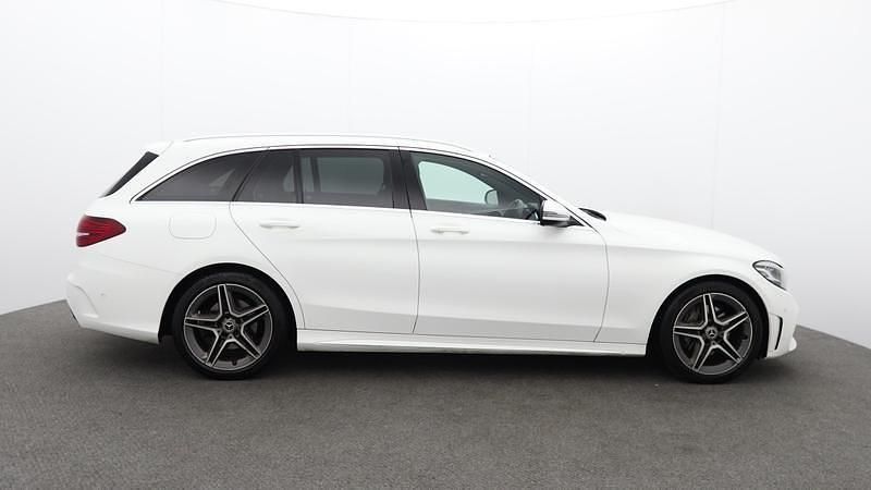 Used Mercedes C220 AMG line 194 HP (142 kW) 2019 White Estate
