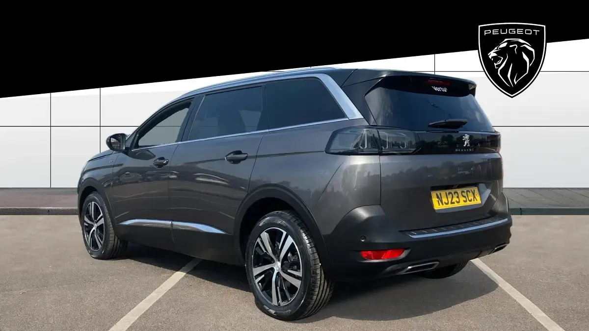Second-hand Peugeot 5008 GTi 131 CP (96 kW) 2023 Gri SUV