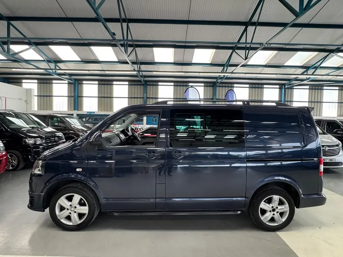 Used VW T5 Highline 180 HP (132 kW) 2014 Blue Van