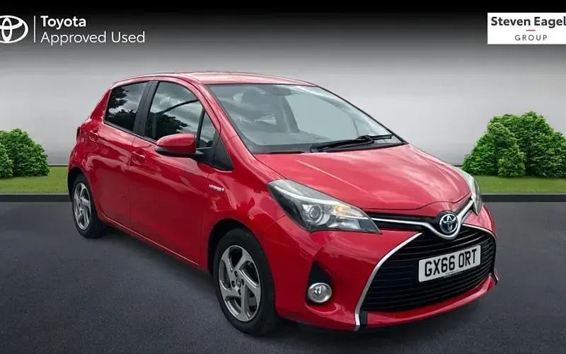 Used Toyota Yaris 101 HP (74 kW) 2016 Hatchback