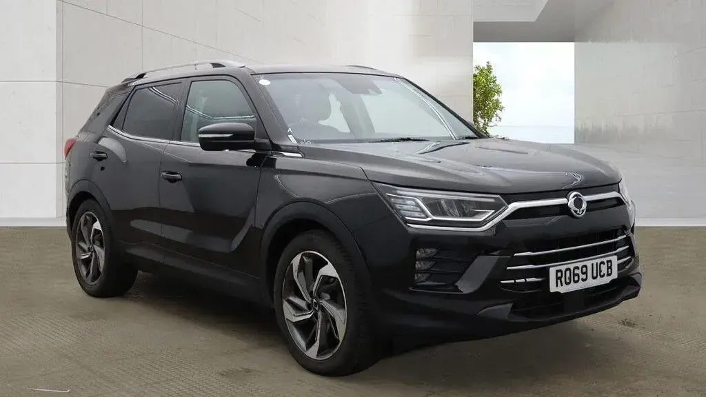 Usado SsangYong Korando 136 CV (100 kW) 2019 Negro SUV