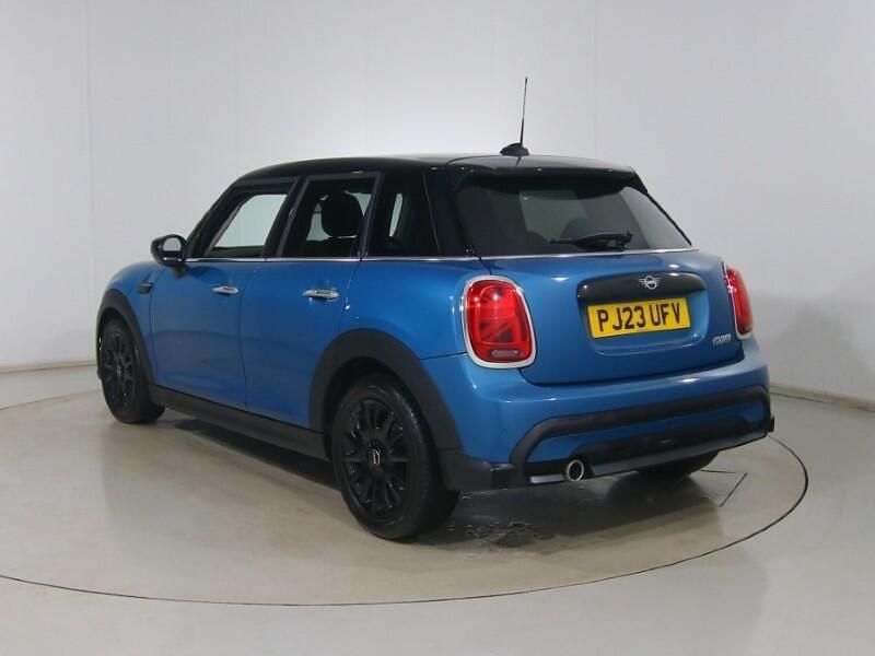 Used Mini Cooper Classic 134 HP (98 kW) 2023 Blue Hatchback