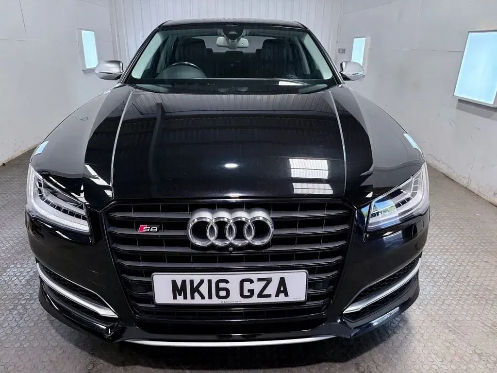 Used Audi S8 520 HP (382 kW) 2016 Black Sedan