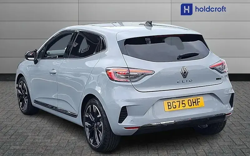 Used Renault Clio Techno 143 HP (105 kW) 2025 Metallic  ceramic grey  Hatchback