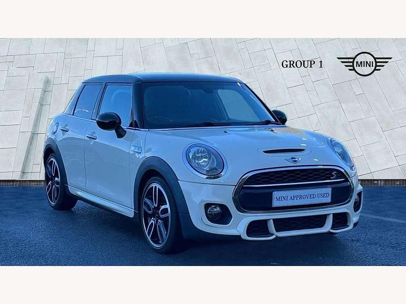 White Used 2016 Mini Cooper S Hatch Hatchback | £14,875 (A bit pricey) - Image 1/4