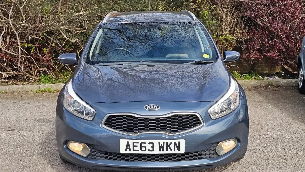 Used Kia Ceed 128 HP (94 kW) 2013 Blue Hatchback