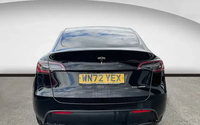 Usado Tesla Model Y Long Range AWD 286 kW (389 HP) 2025 SUV