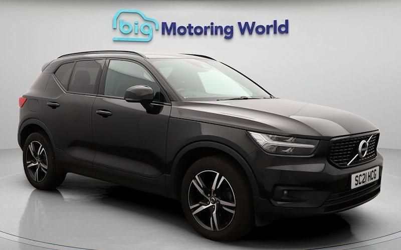 Used 2022 Volvo XC40 R-Design SUV | £20,200 (Good price) - Image 1/4