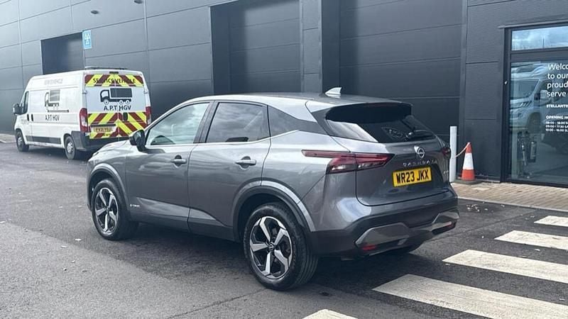 Used Nissan Qashqai N-Connecta 187 HP (137 kW) 2023 Grey SUV