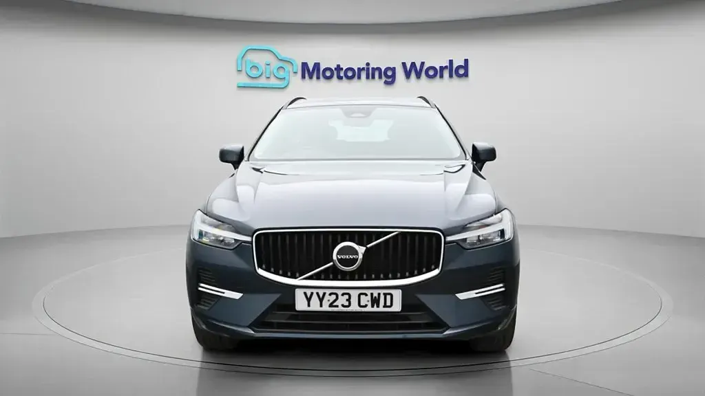 Usado Volvo XC60 Core 250 HP (183 kW) 2023 Azul SUV