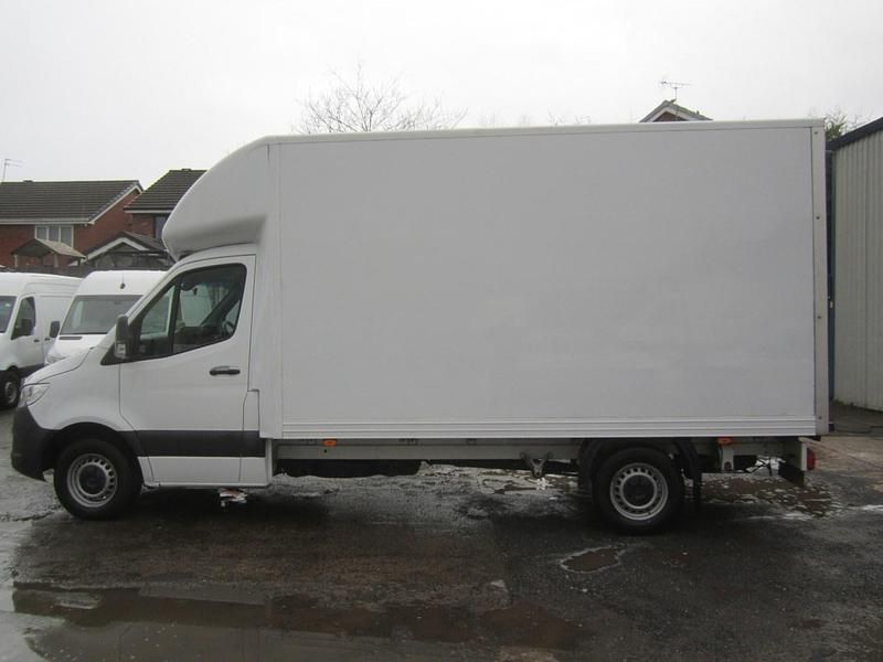 Begagnad Mercedes Sprinter Progressive 163 HK (119 kW) 2022 Vit Van