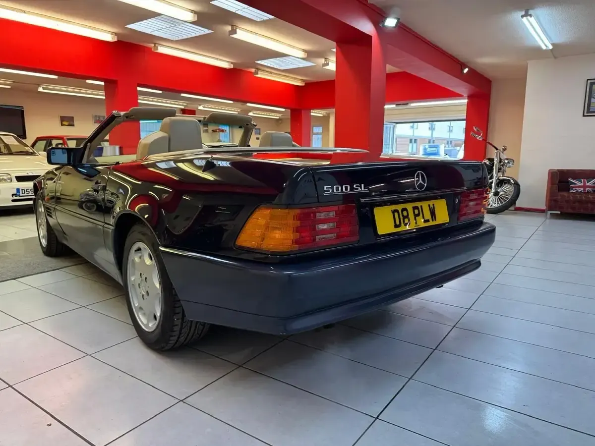 Used Mercedes SL500 322 HP (236 kW) 1990 Blue Cabriolet
