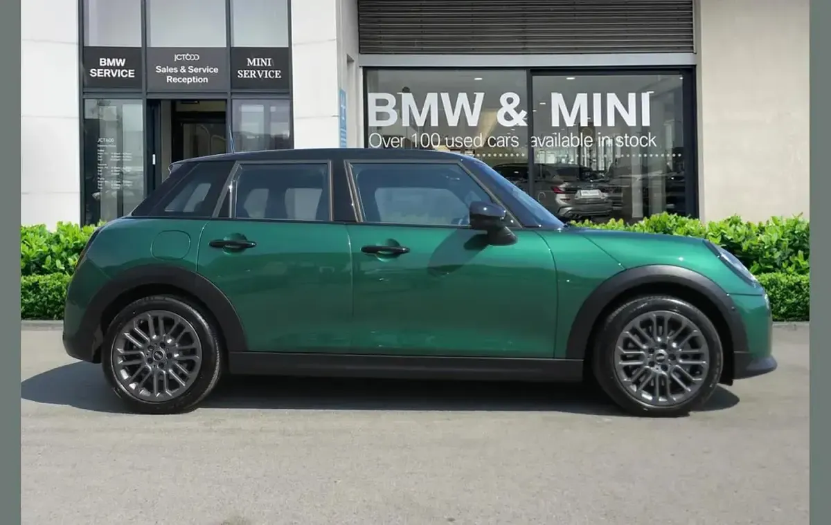 Used Mini Cooper Exclusive 113 kW (154 HP) 2025 Green Hatchback