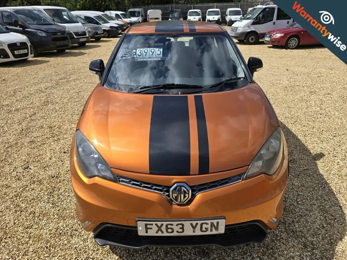 Begagnad MG MG3 106 HK (77 kW) 2013 Orange Halvkombi