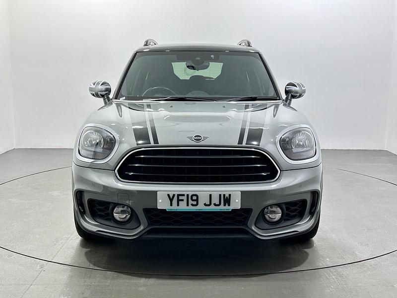 Usado Mini Cooper D Sport 150 HP (110 kW) 2019 Cinzento Citadino