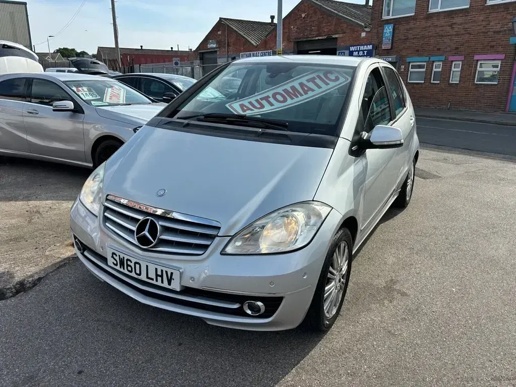 Used Mercedes A160 Elegance 95 HP (69 kW) 2010 Silver Hatchback