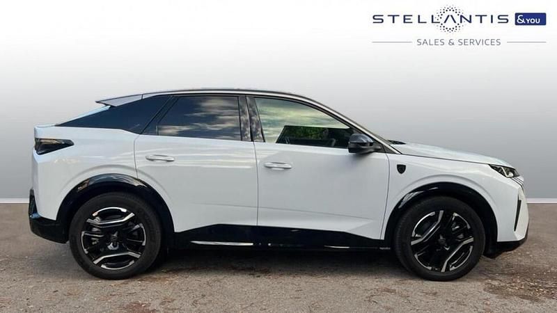 White Used 2025 Peugeot e-3008 GT SUV | £25,813 (Super price) - Image 1/4