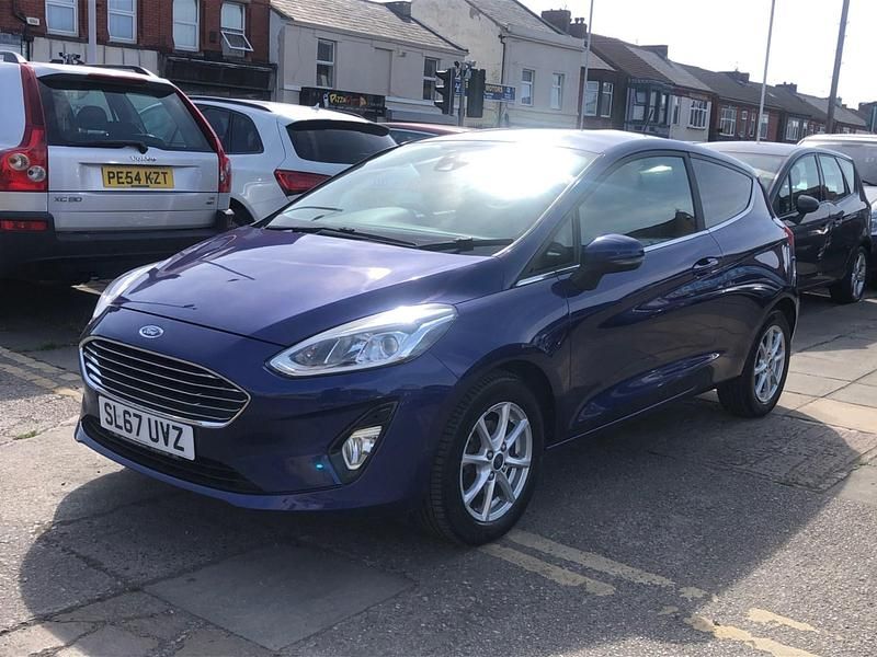 Used Ford Fiesta Zetec 2017 Blue Hatchback