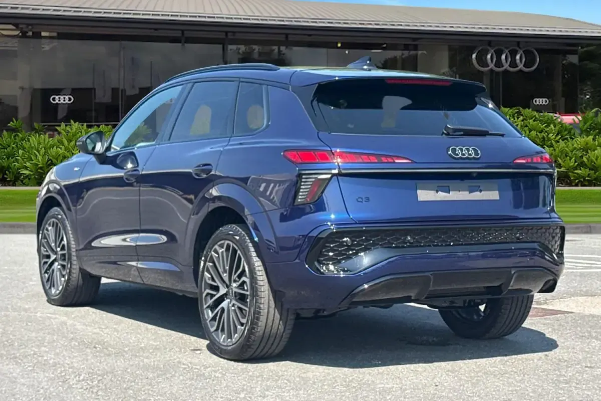 New Audi Q3 150 HP (110 kW) 2026 Blue SUV