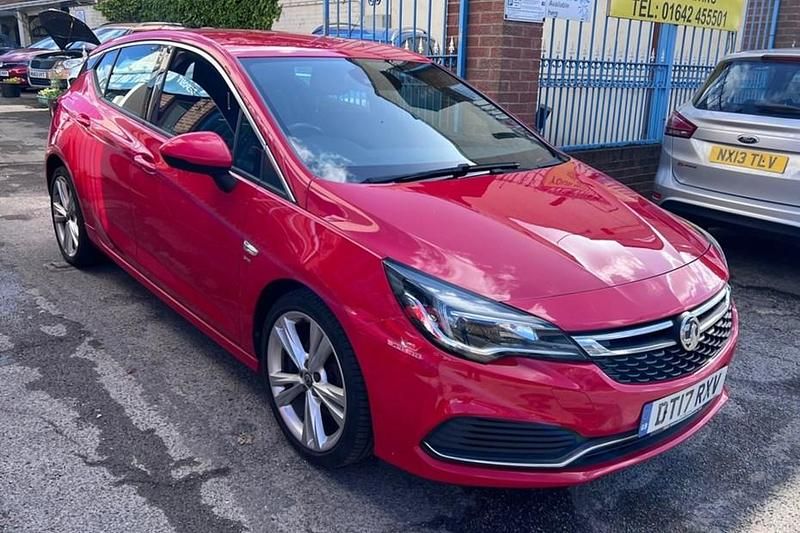 Red Used 2017 Vauxhall Astra SRi Hatchback | £5,999 (A bit pricey) - Image 1/1