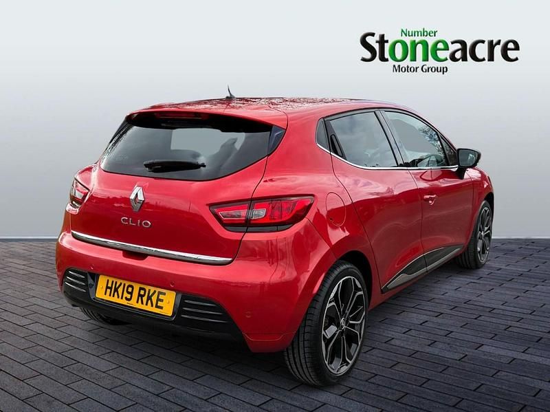 Used Renault Clio IV Iconic 90 HP (66 kW) 2019 Red Hatchback