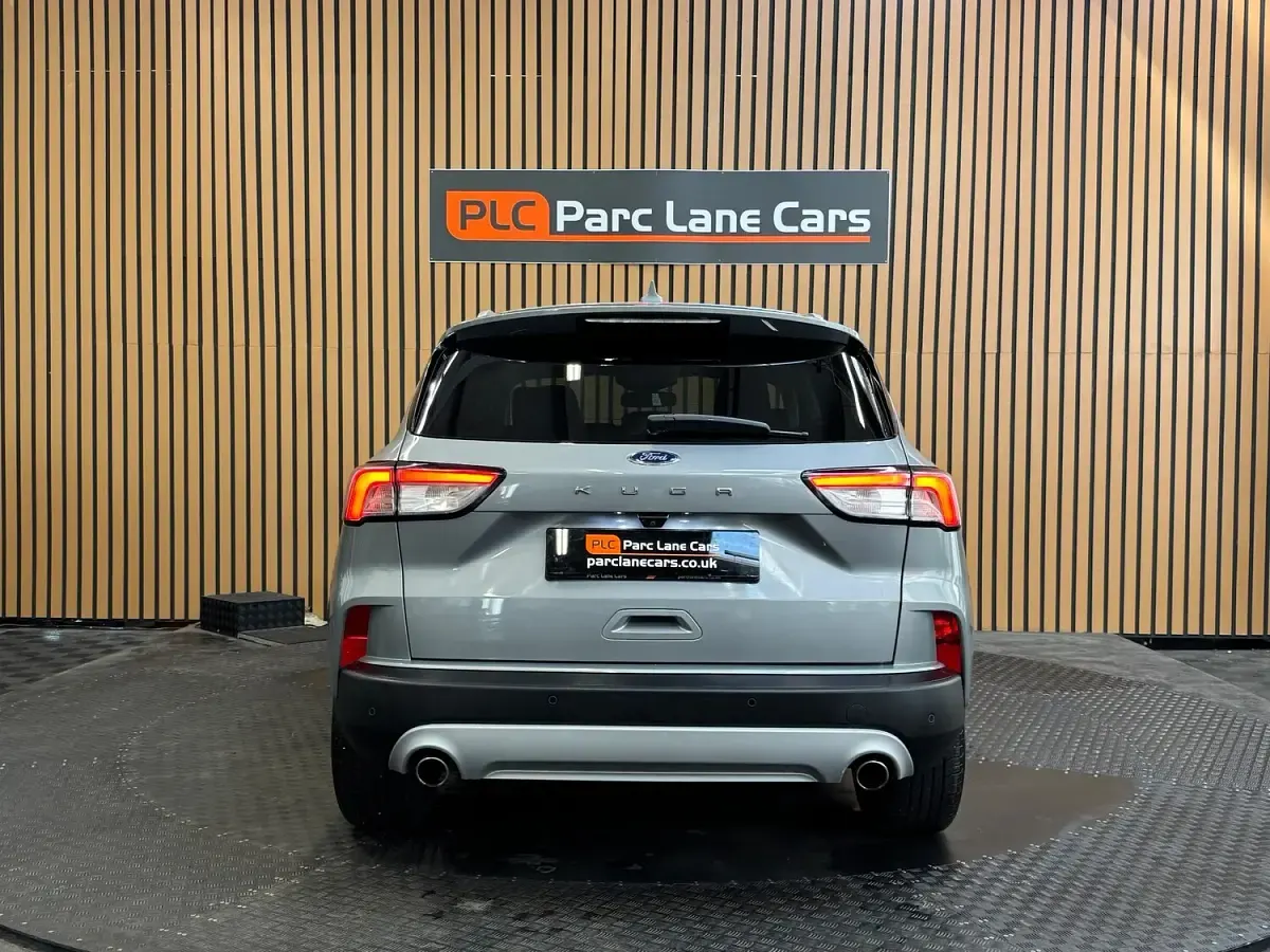 Used Ford Kuga Titanium 120 HP (88 kW) 2021 Silver SUV