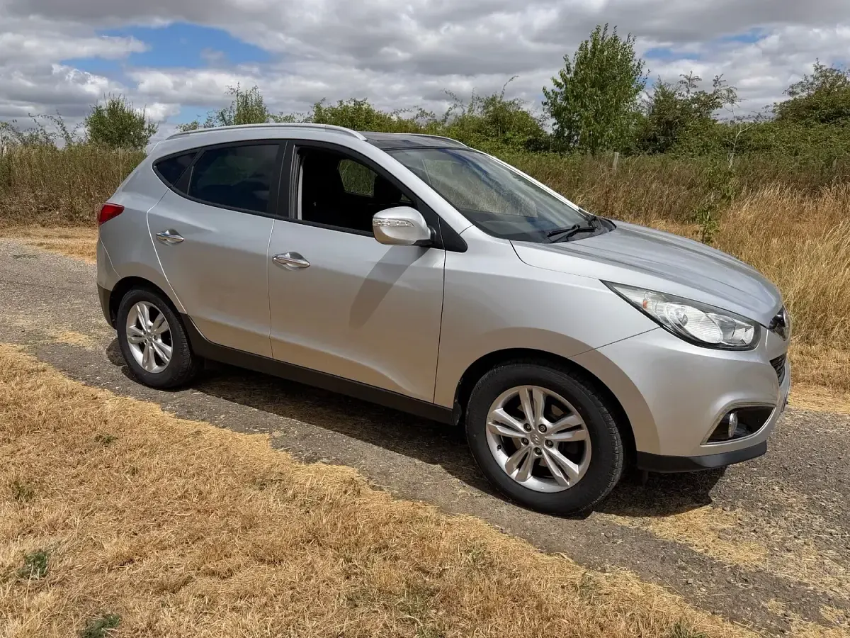 Used Hyundai ix35 Premium 115 HP (84 kW) 2012 Silver SUV