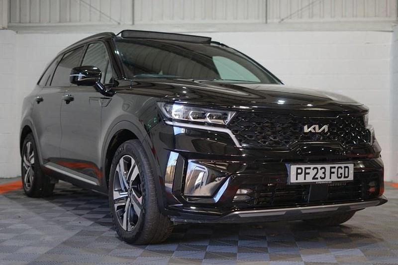 Black Used 2023 Kia Sorento SUV | £34,999 (Good price) - Image 1/1