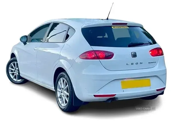 Used Seat Leon Copa 105 HP (77 kW) 2012 White Hatchback