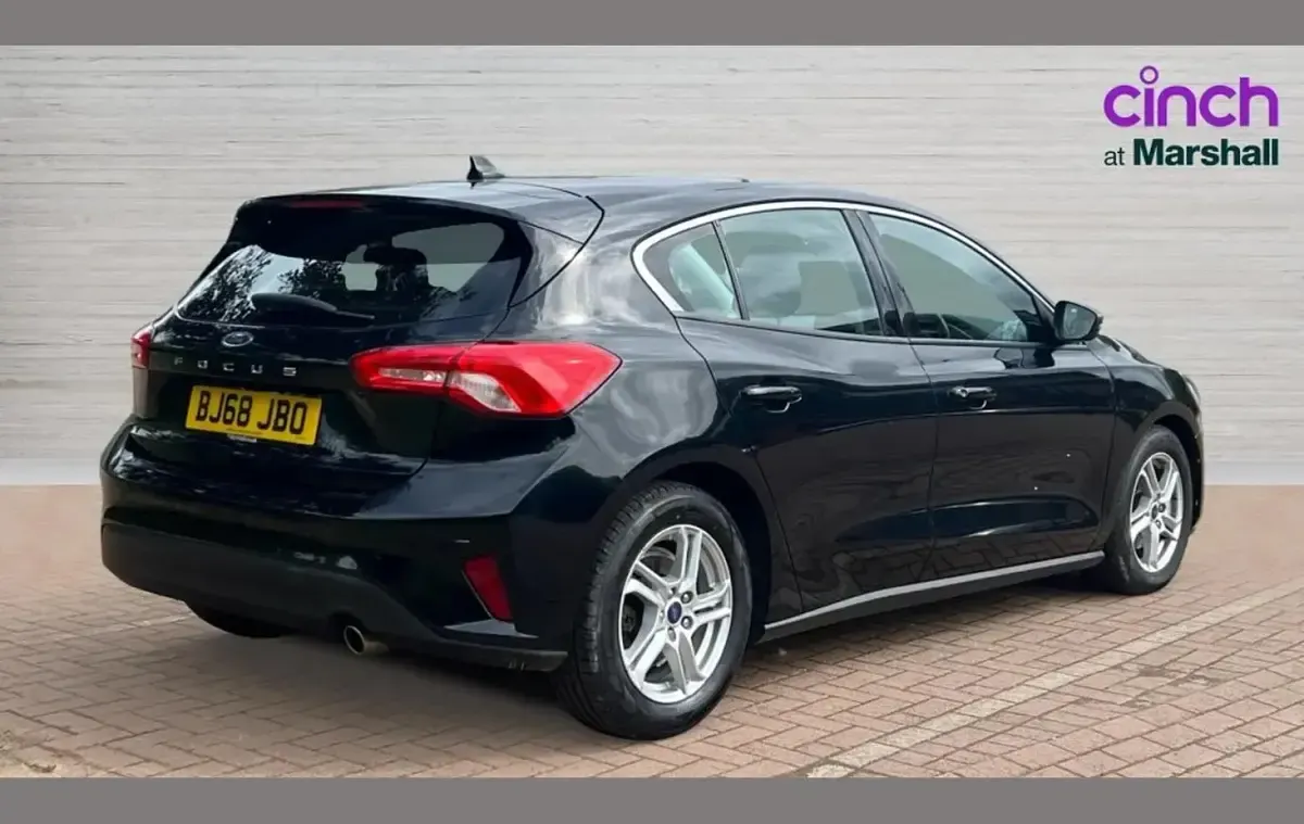 Used Ford Focus Zetec 100 HP (73 kW) 2018 Black Hatchback
