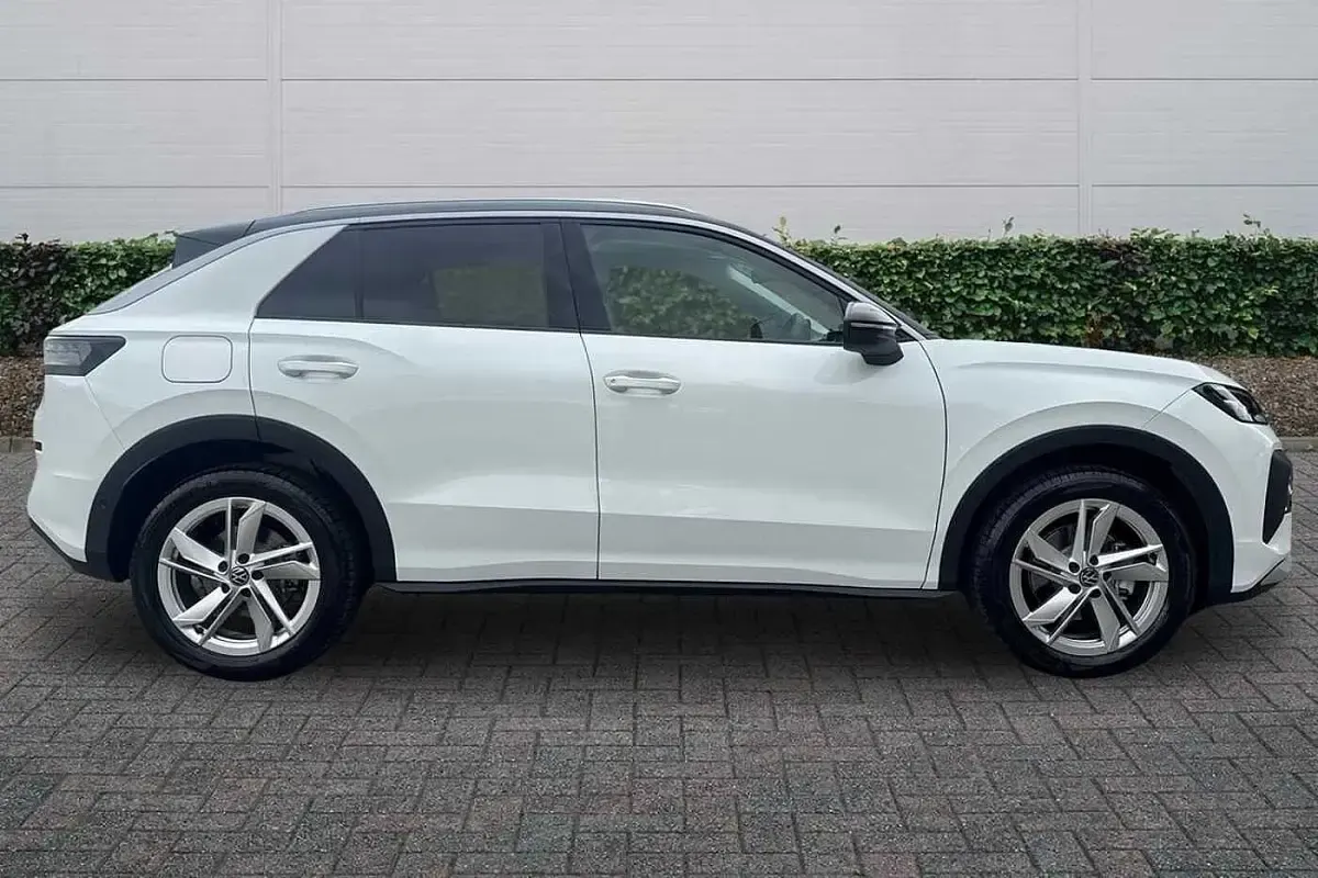 New VW T-Roc Style 150 HP (110 kW) 2026 Pure white SUV